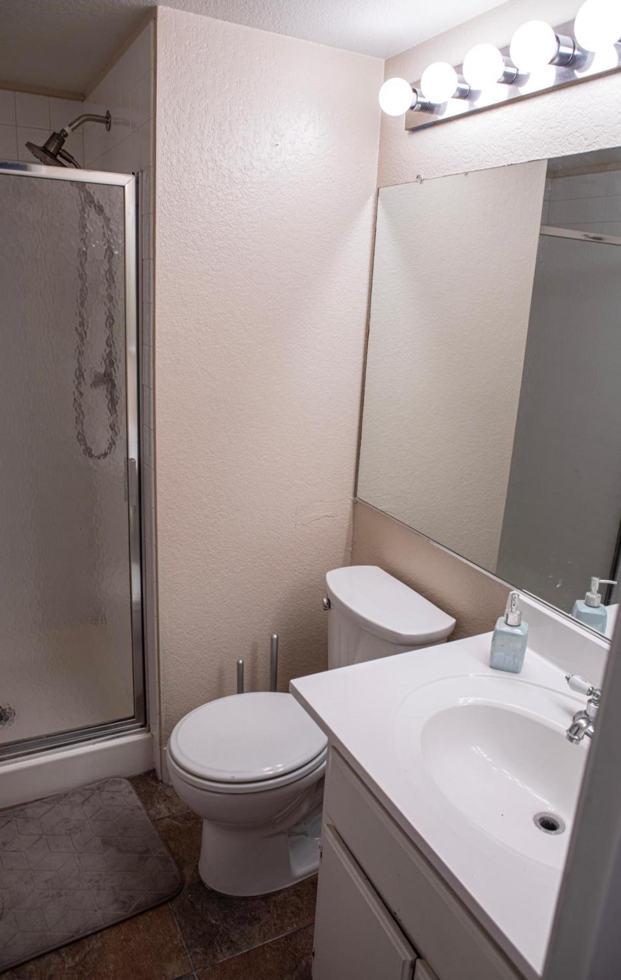 Comfy Expansive Home - Near The Strip - Heated Pool Лас Вегас Екстериор снимка